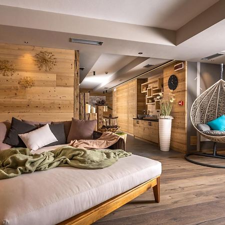 Cesa Edelweiss Living & Spa 캄피텔로디파사 외부 사진
