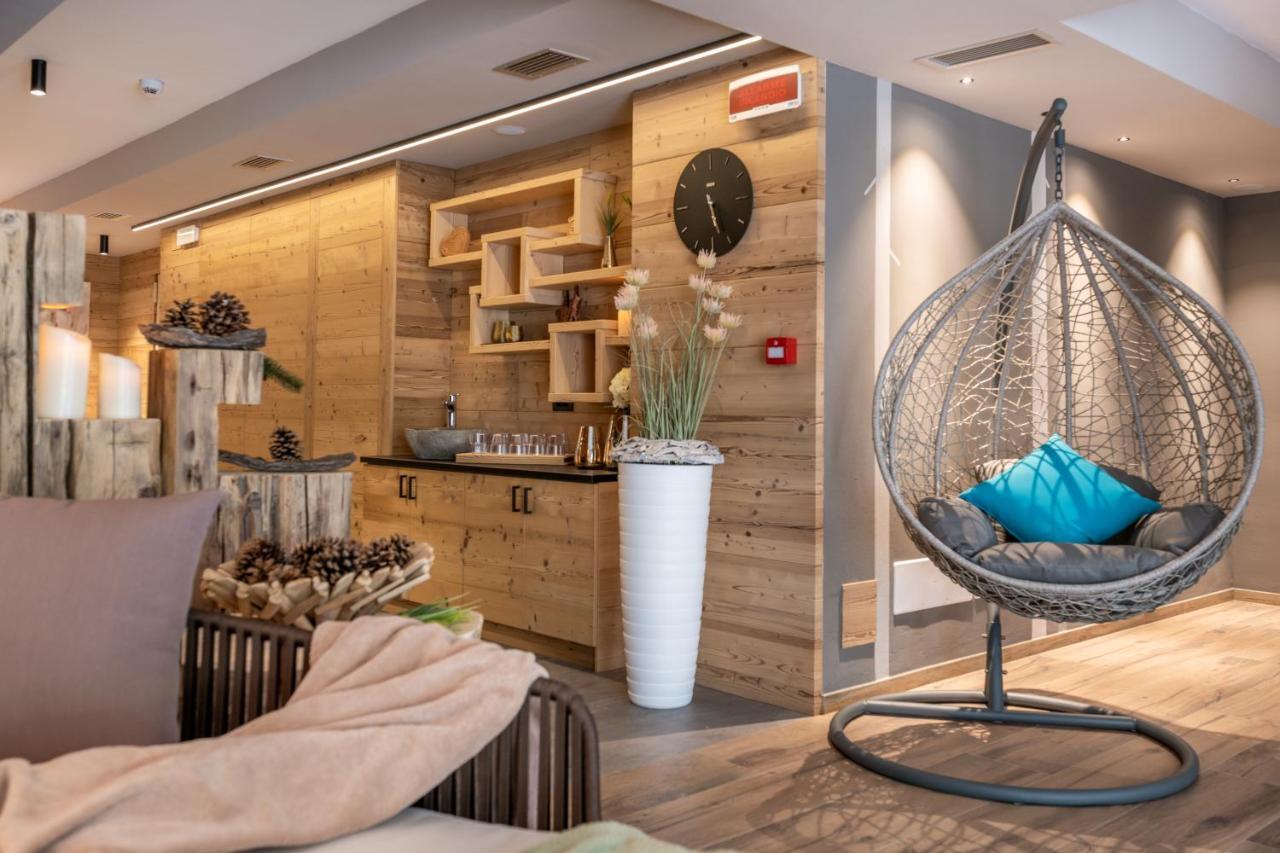 Cesa Edelweiss Living & Spa 캄피텔로디파사 외부 사진